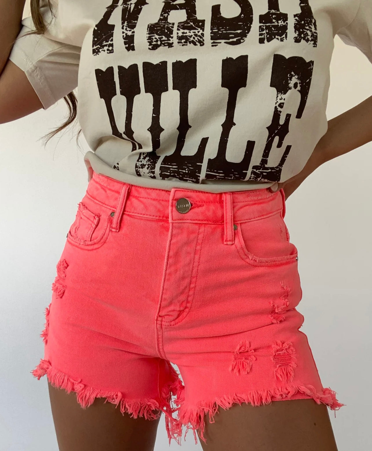 CORAL HIGH RISE DISTRESSED DETAIL SHORTS