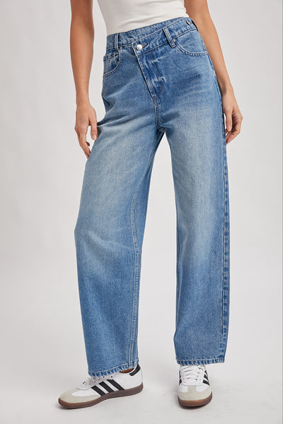 DEMIM HIGH RISE CROSSOVER BUTTON-FRONT WIDE LEG JEANS