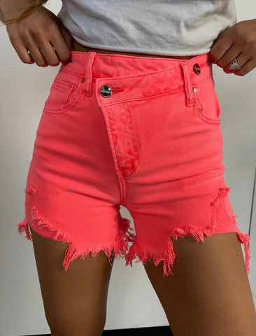 CORAL HIGH RISE DISTRESSED DETAIL SHORTS