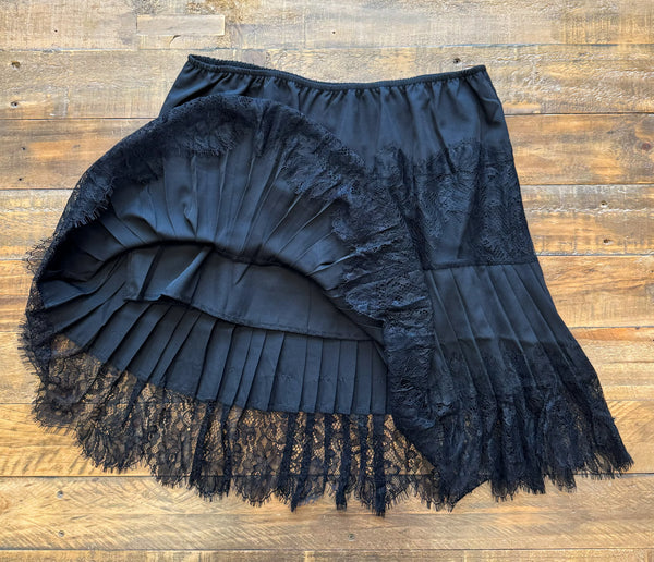 Viviane Lace Slip Skirt in Two Colors