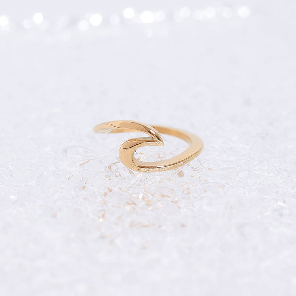 18K Gold Wave Ring